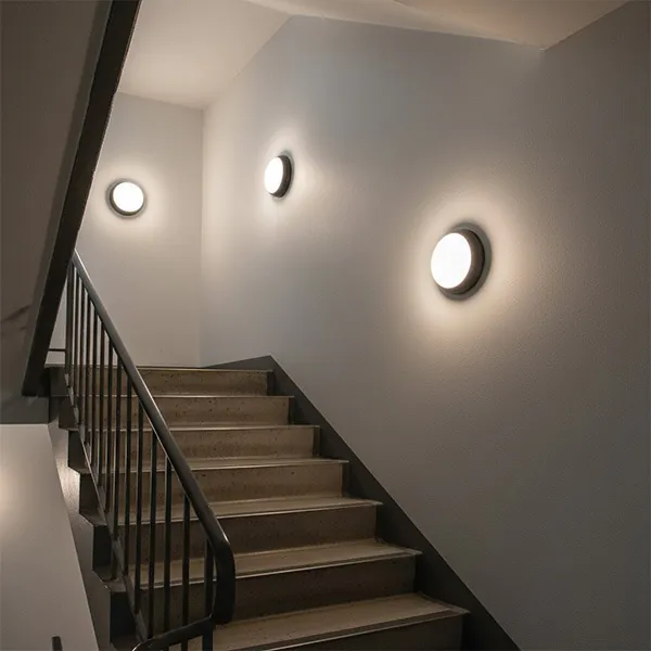 Noxion bulkhead Pro V2 in stappenhuis
