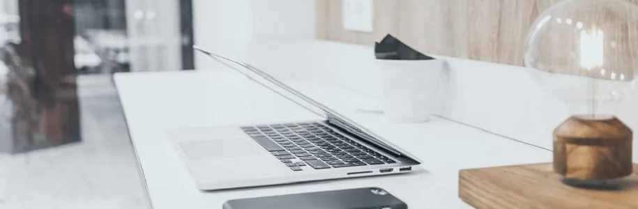Tas met laptop en verlichting
